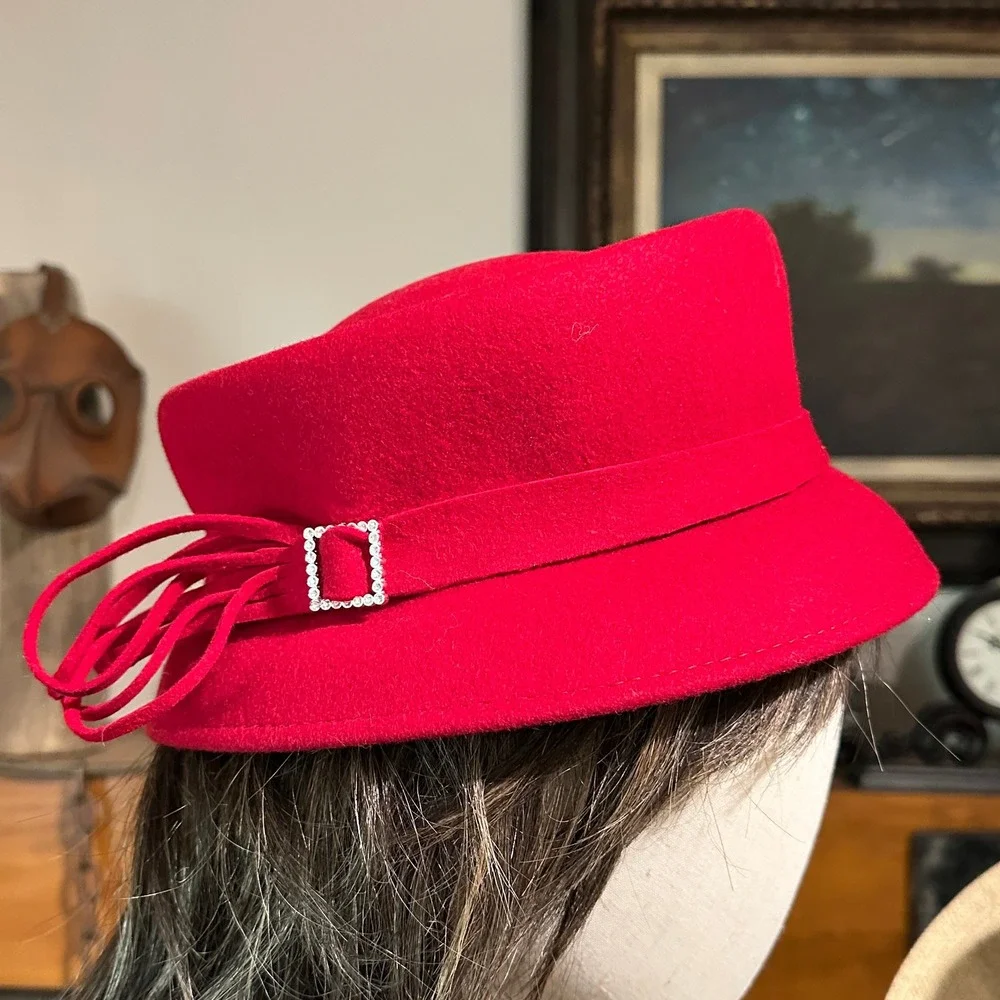 Lot 2 Wool Hats Women's Red Maroon Soprattutto Winter, Dress Rhinestones‎ Italy